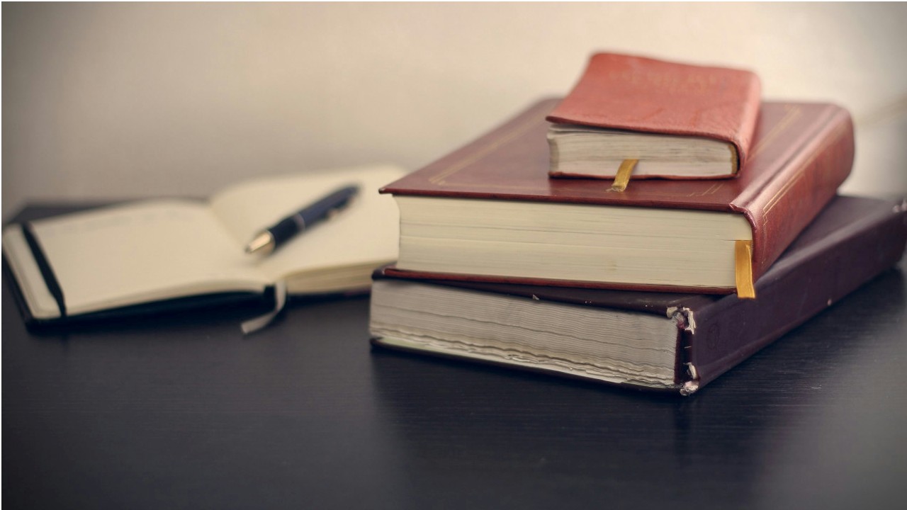 Civil court corridor